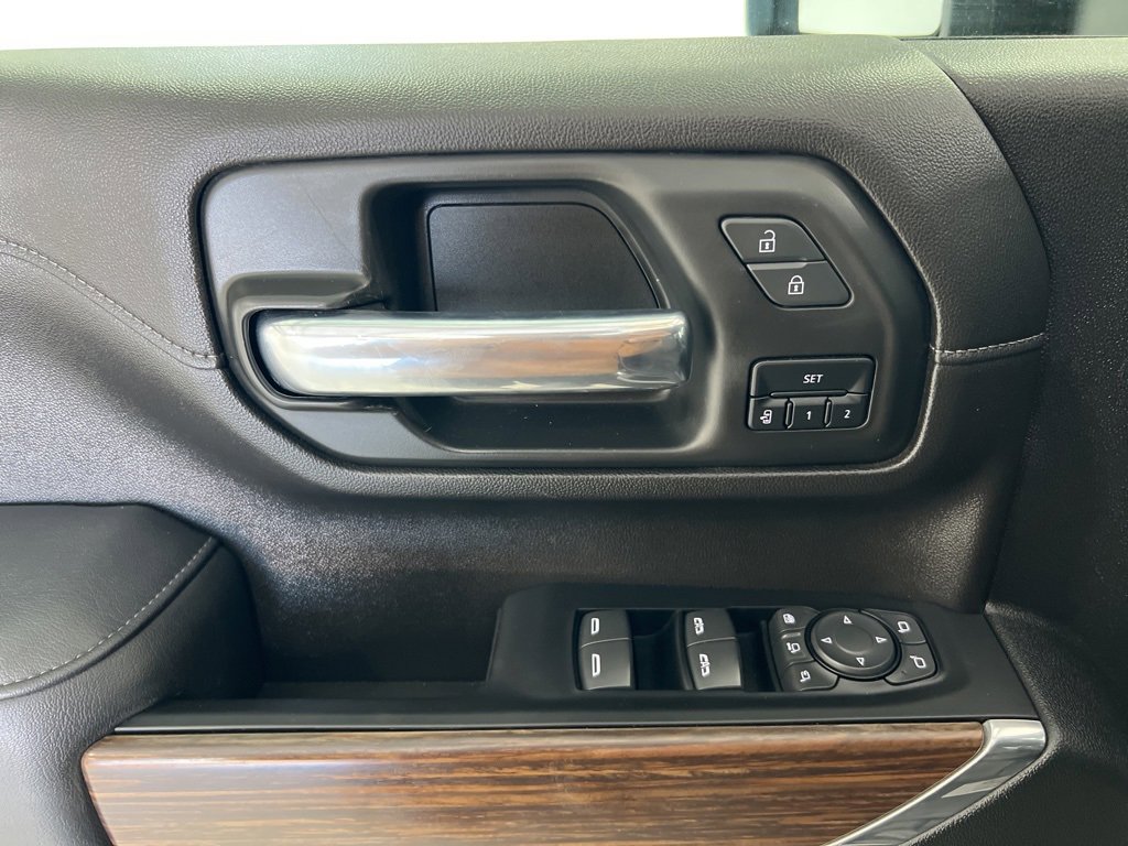 Used 2023 Chevrolet Silverado 2500 High Country w/ Technology Package image 22