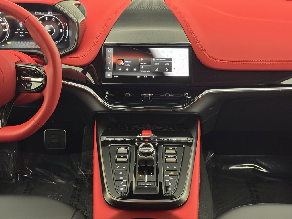 Used 2025 Aston Martin DBX 707 image 24