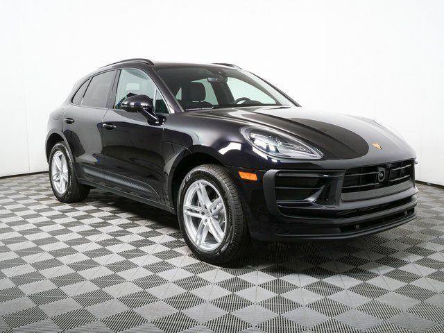 Certified 2026 Porsche Macan AWD/4WD image 6