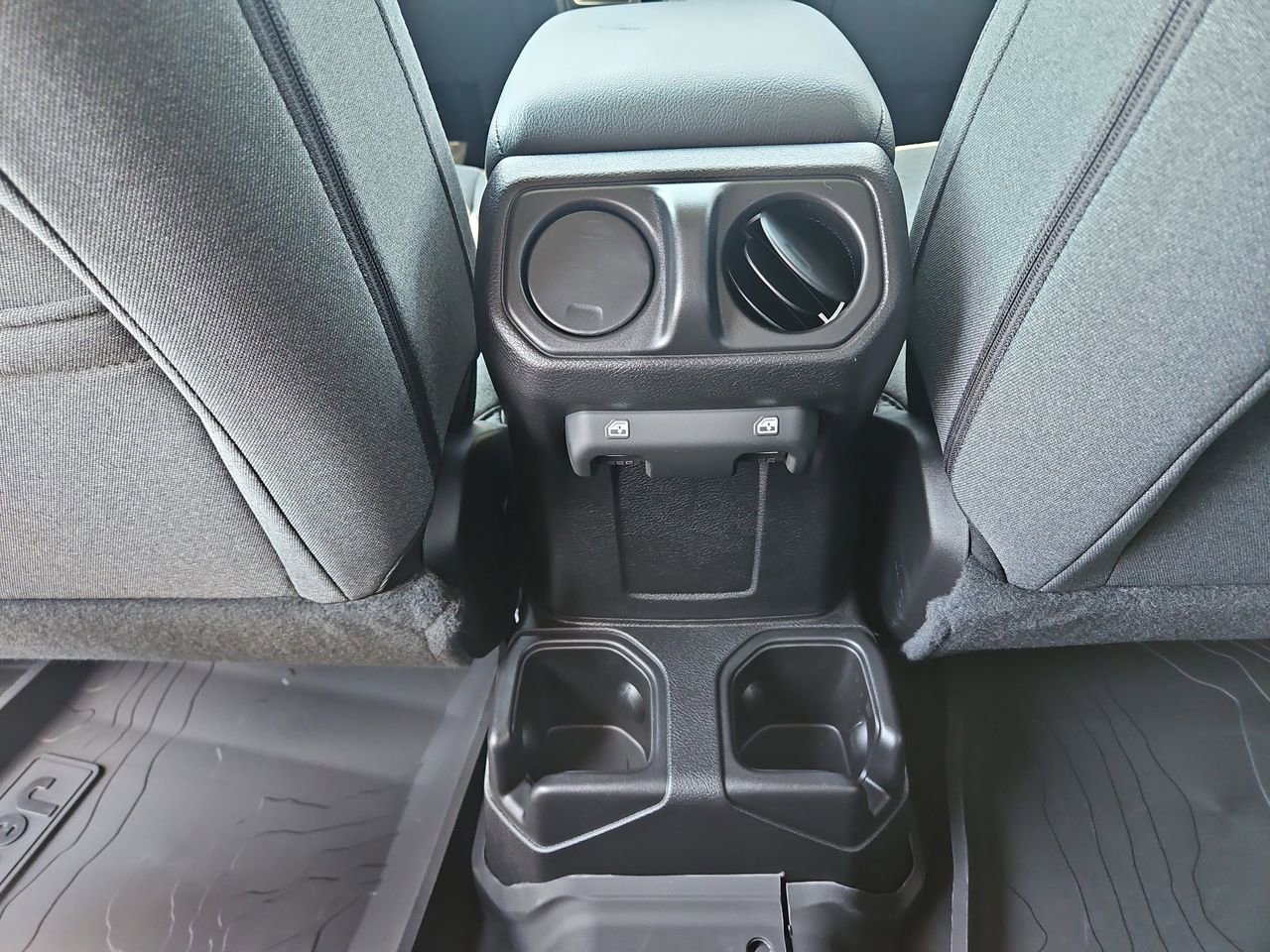 New 2025 Jeep Wrangler Sport S image 15