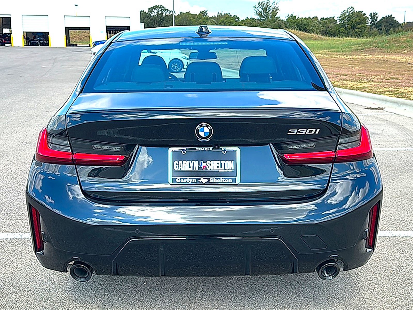 New 2026 BMW 330i Sedan w/ M Sport Package RWD image 7