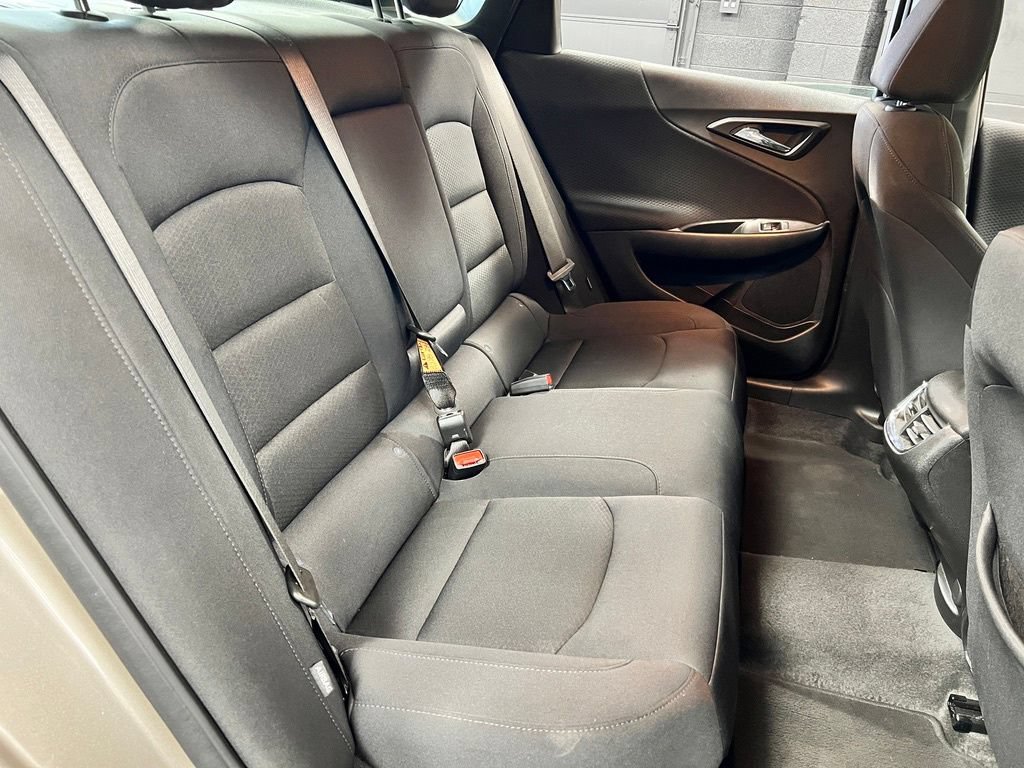 Used 2025 Chevrolet Malibu LT FWD image 17