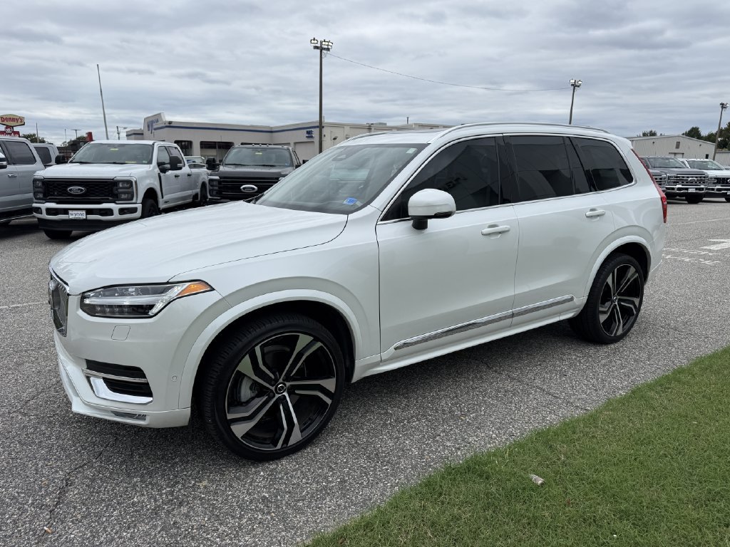 Certified 2025 Volvo XC90 B5 Ultra w/ Lounge Package AWD/4WD image 14