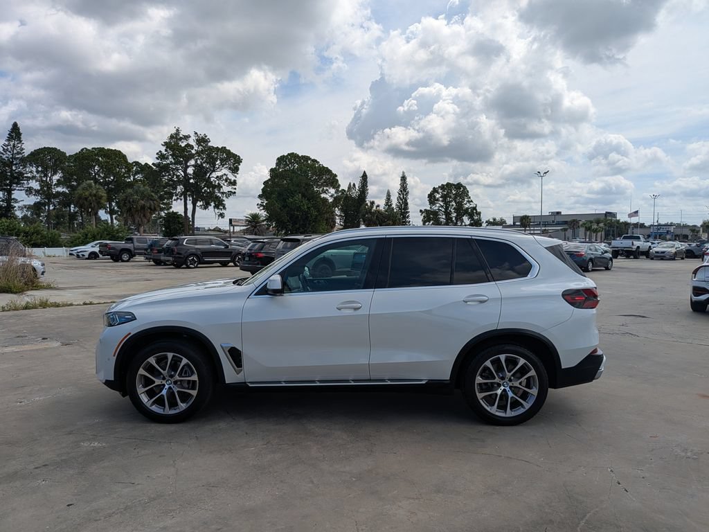 Used 2024 BMW X5 sDrive40i w/ Premium Package RWD image 5