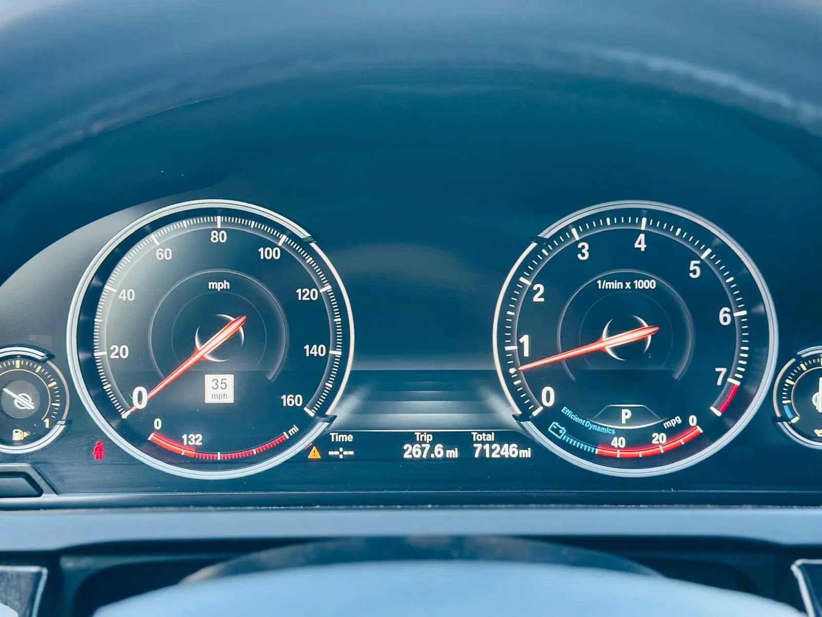 Used 2015 BMW 750i RWD image 8
