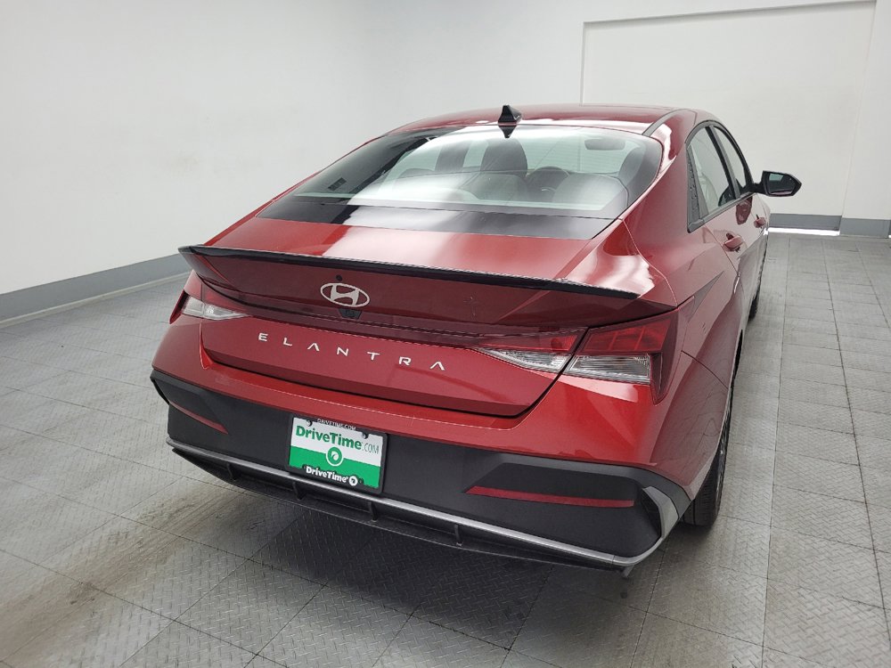 Used 2025 Hyundai Elantra Sport FWD image 7