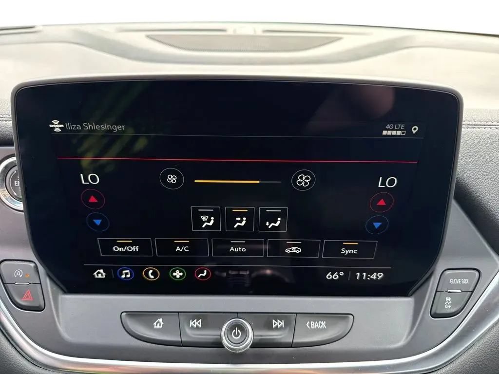 Used 2024 Chevrolet Blazer LT w/ Convenience Package FWD image 22