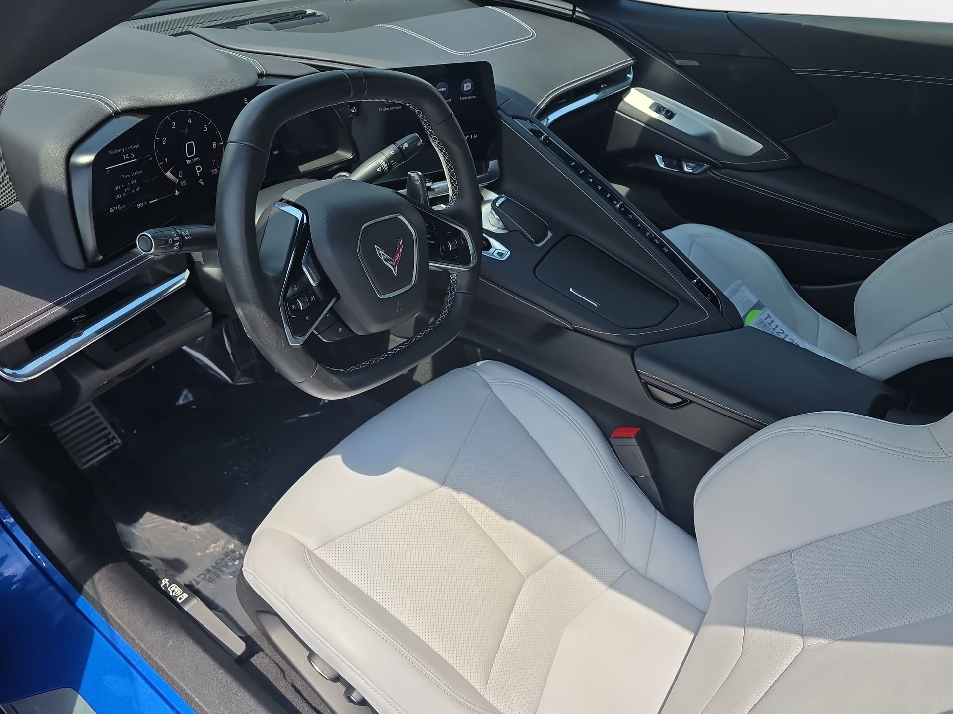 Used 2020 Chevrolet Corvette Stingray Coupe w/ 1LT RWD image 13