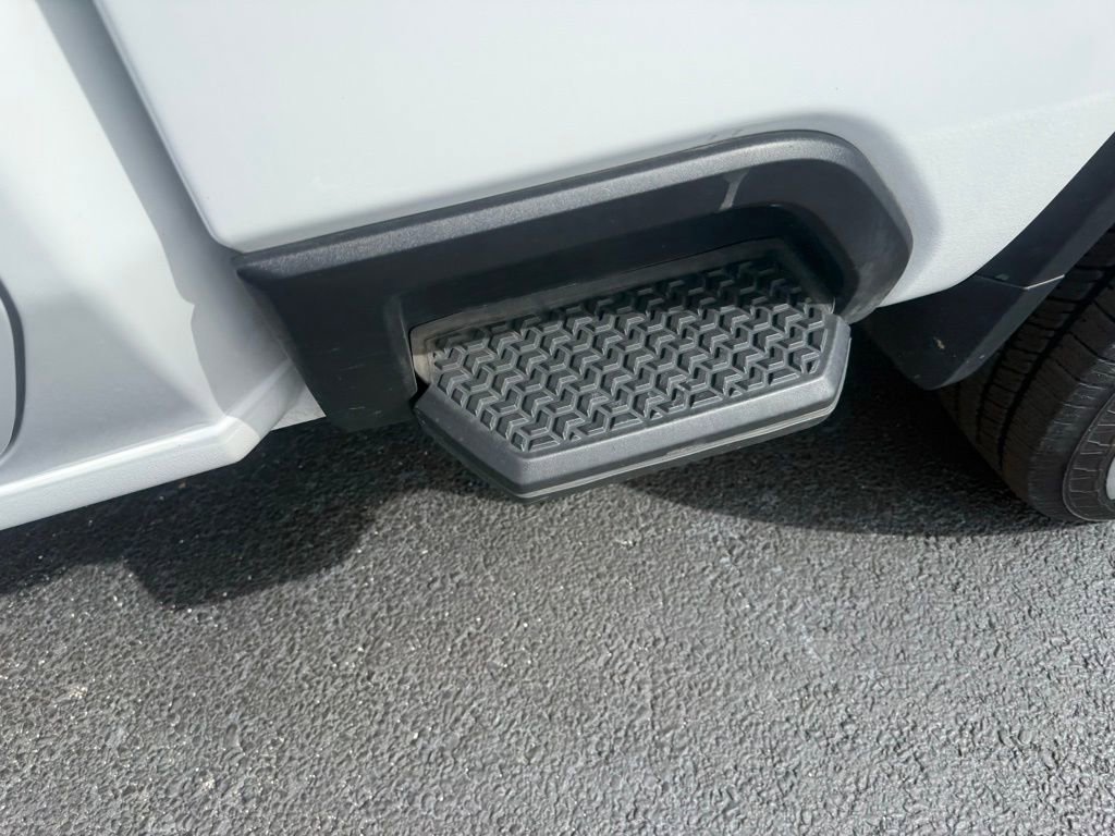 Used 2023 Chevrolet Silverado 2500 LTZ image 29