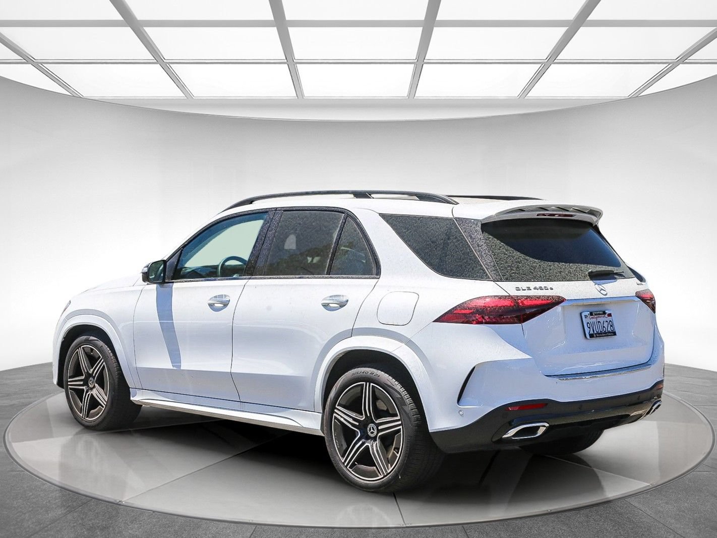 Used 2026 Mercedes-Benz GLE 450e 4MATIC image 2