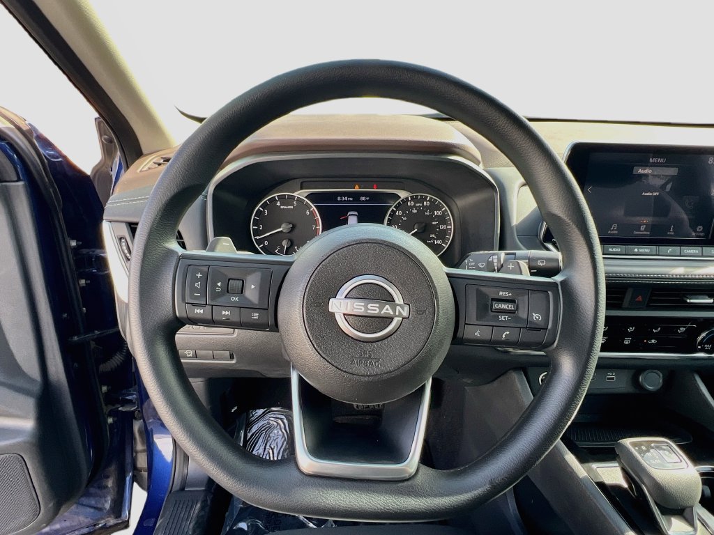 Used 2023 Nissan Rogue S AWD/4WD image 11