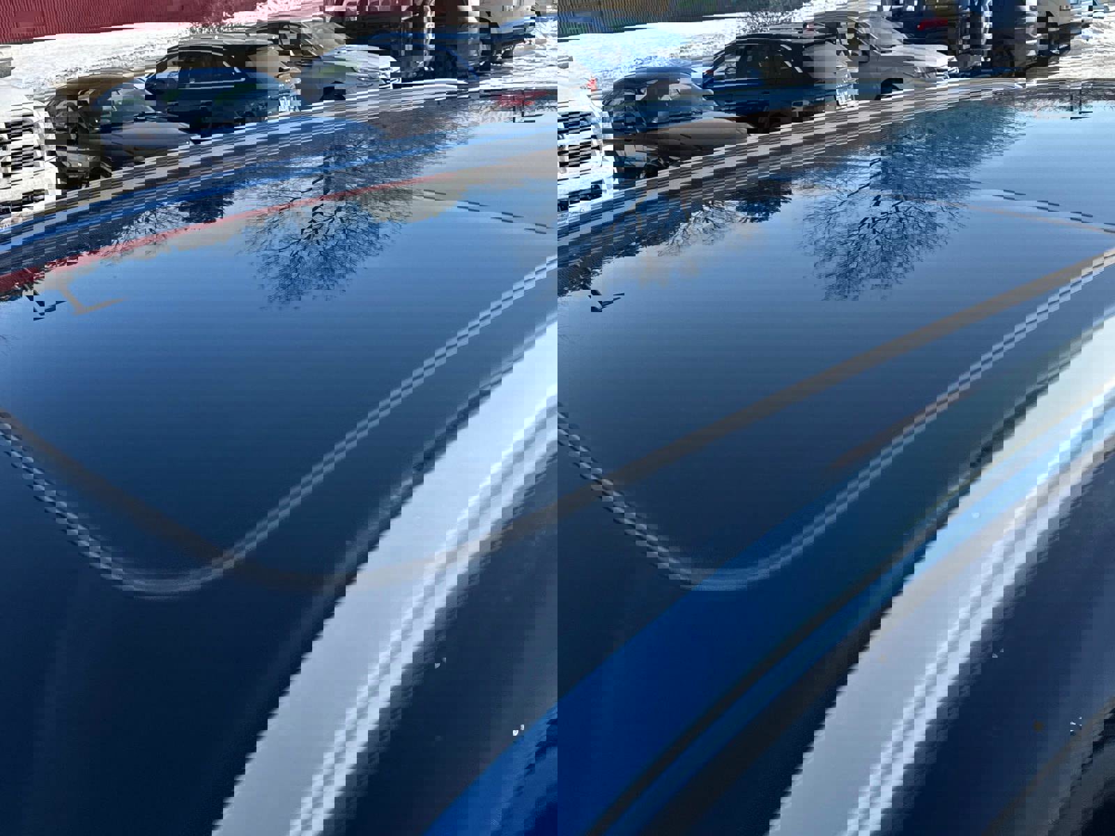 Certified 2023 Volvo XC60 T8 Ultimate w/ Climate Package image 31