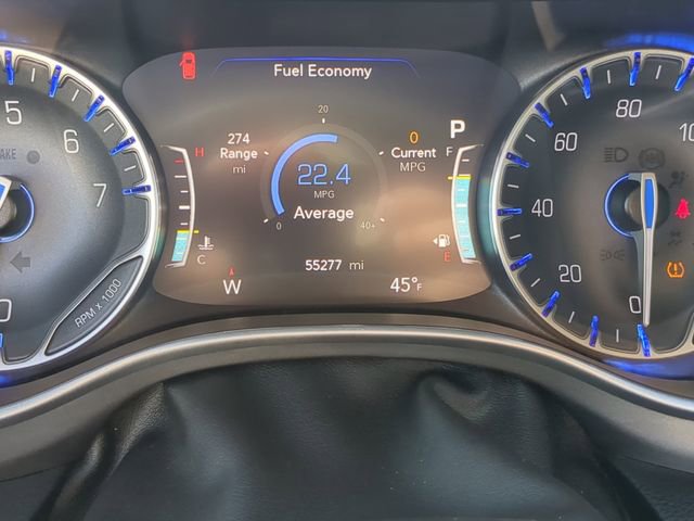 Used 2024 Chrysler Pacifica Touring-L FWD image 34