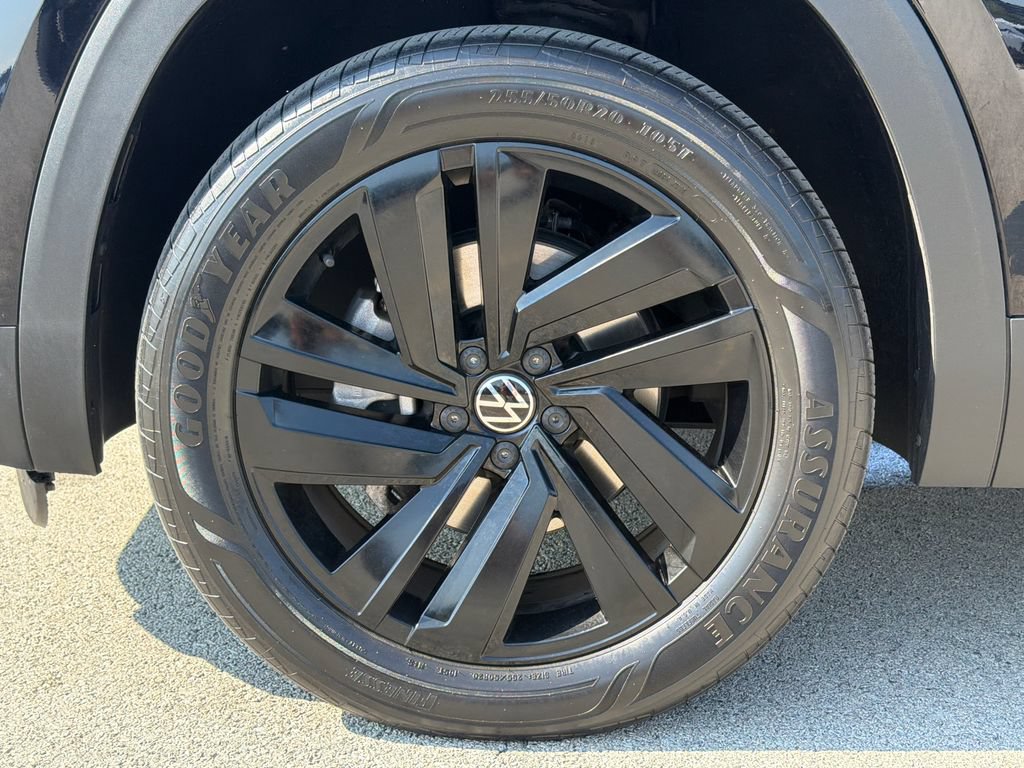 Certified 2023 Volkswagen Atlas Cross Sport SE w/ Black Wheel Package AWD/4WD image 30