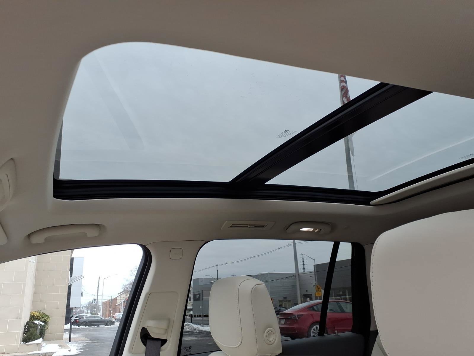 Certified 2023 Cadillac XT6 Premium Luxury AWD/4WD image 26