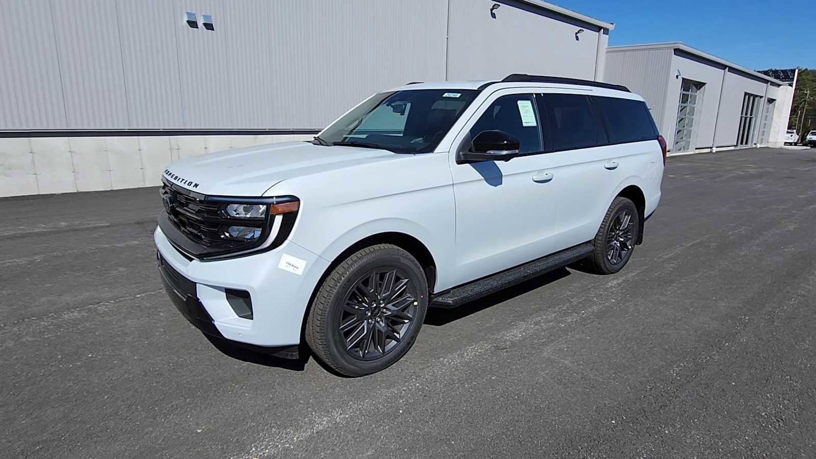 New 2026 Ford Expedition Platinum image 4