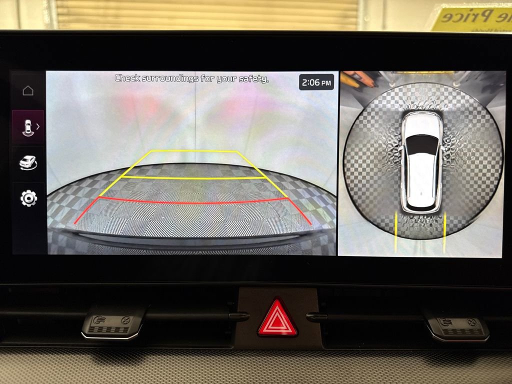 Used 2025 Kia Sportage SX image 18