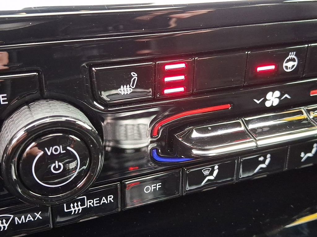 Used 2024 Jeep Grand Cherokee Altitude image 24