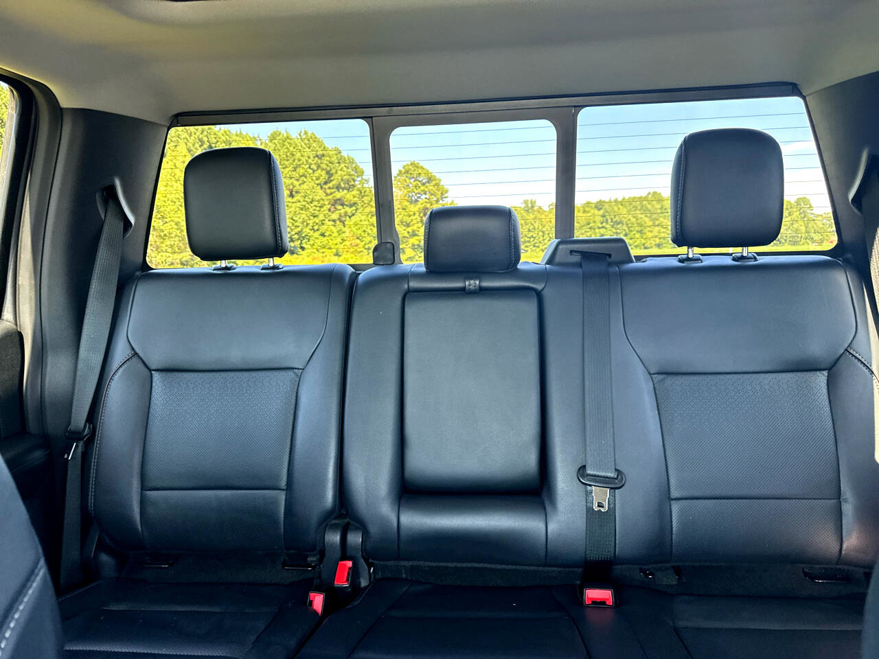 Used 2023 Ford F250 Lariat w/ Black Appearance Package image 15