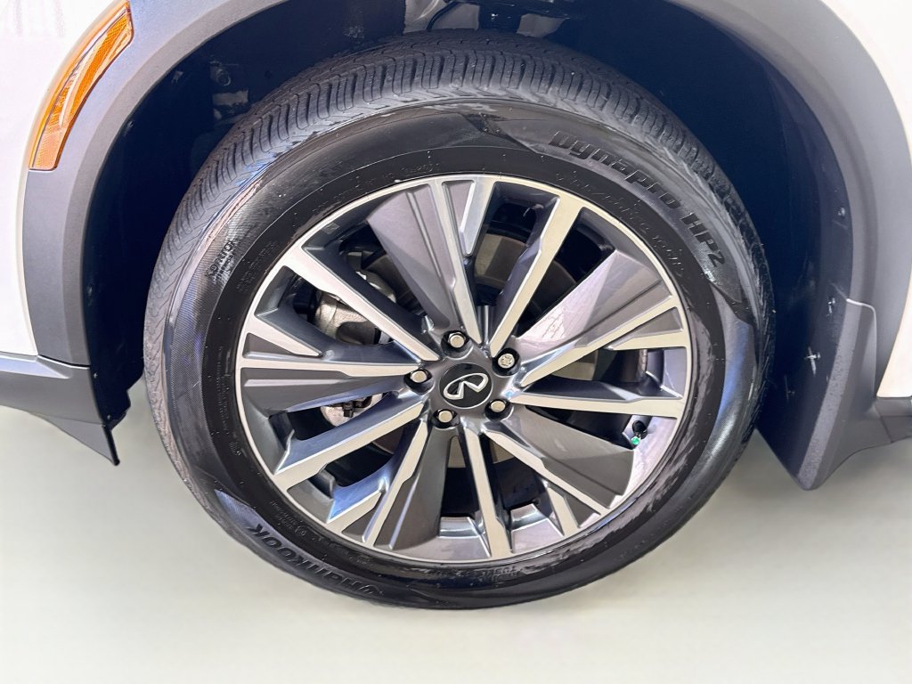 Certified 2027 INFINITI QX60 Luxe w/ Family Package FWD image 45