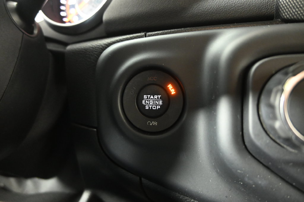 Used 2019 Jeep Wrangler Unlimited Sahara w/ Quick Order Package 24M Moab AWD/4WD image 34