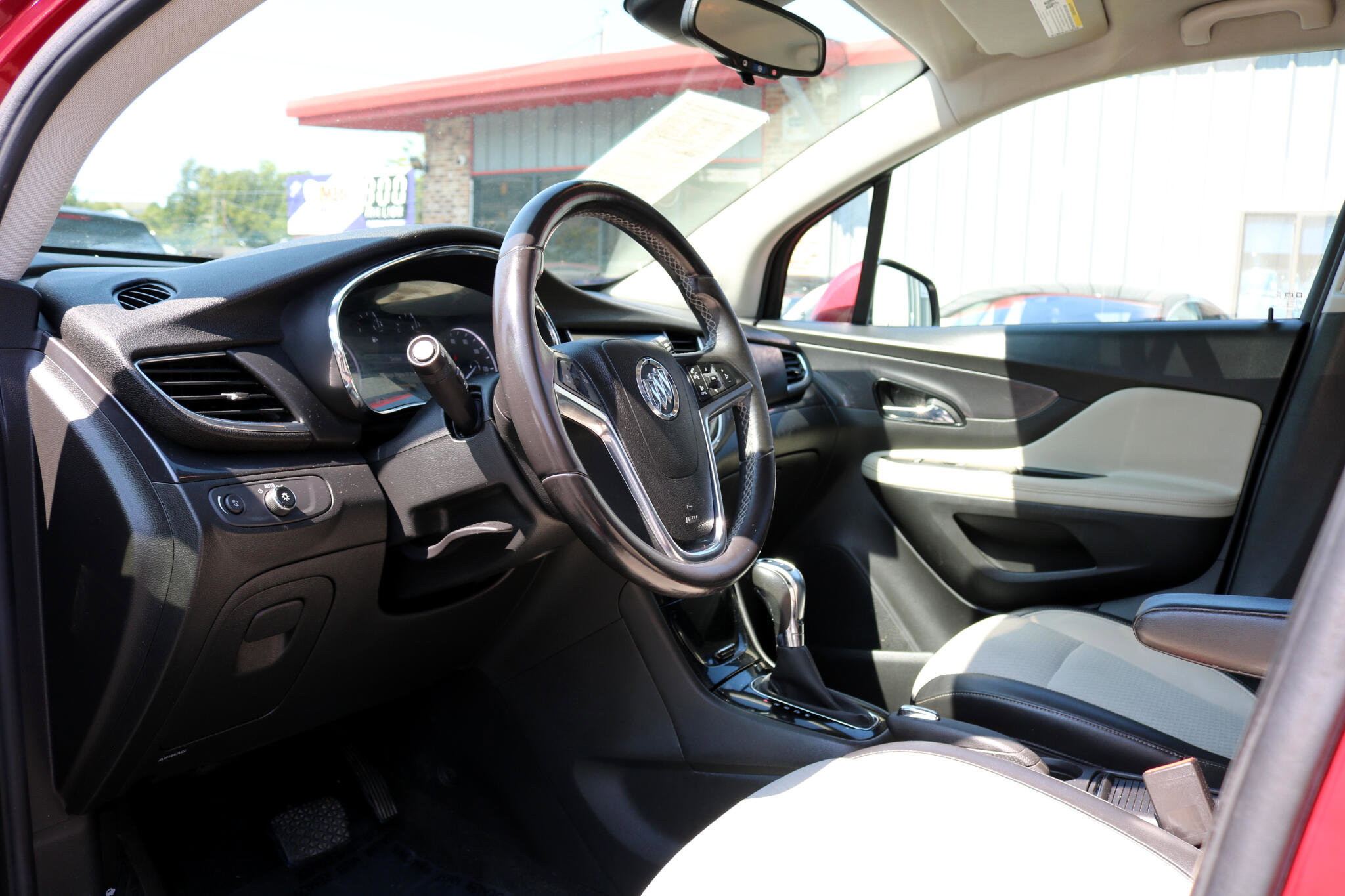 Used 2018 Buick Encore Preferred image 15