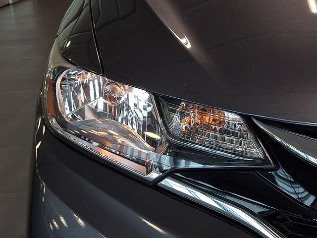 Used 2018 Honda Fit EX image 9