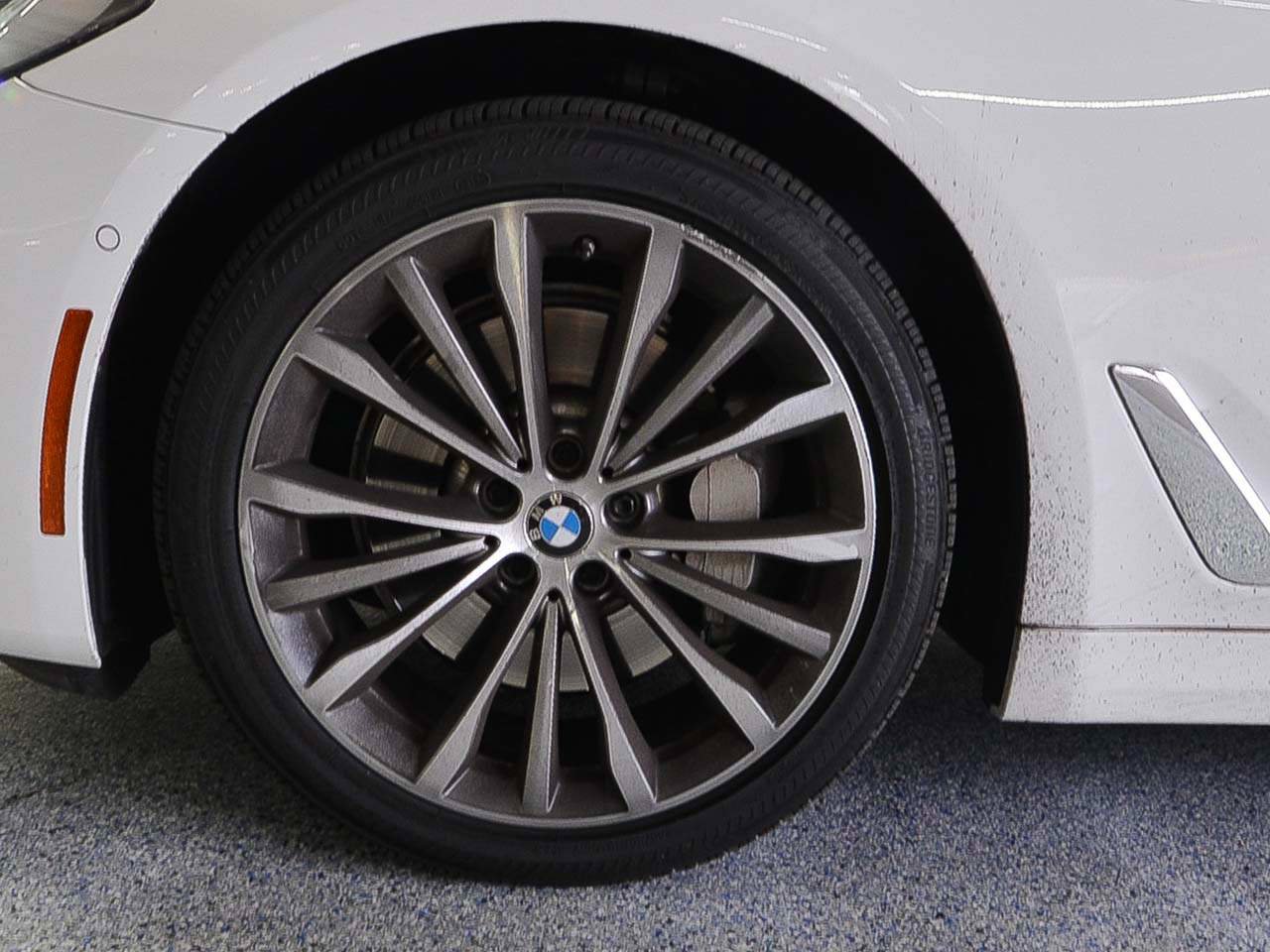 Used 2021 BMW 530i w/ Premium Package RWD image 5
