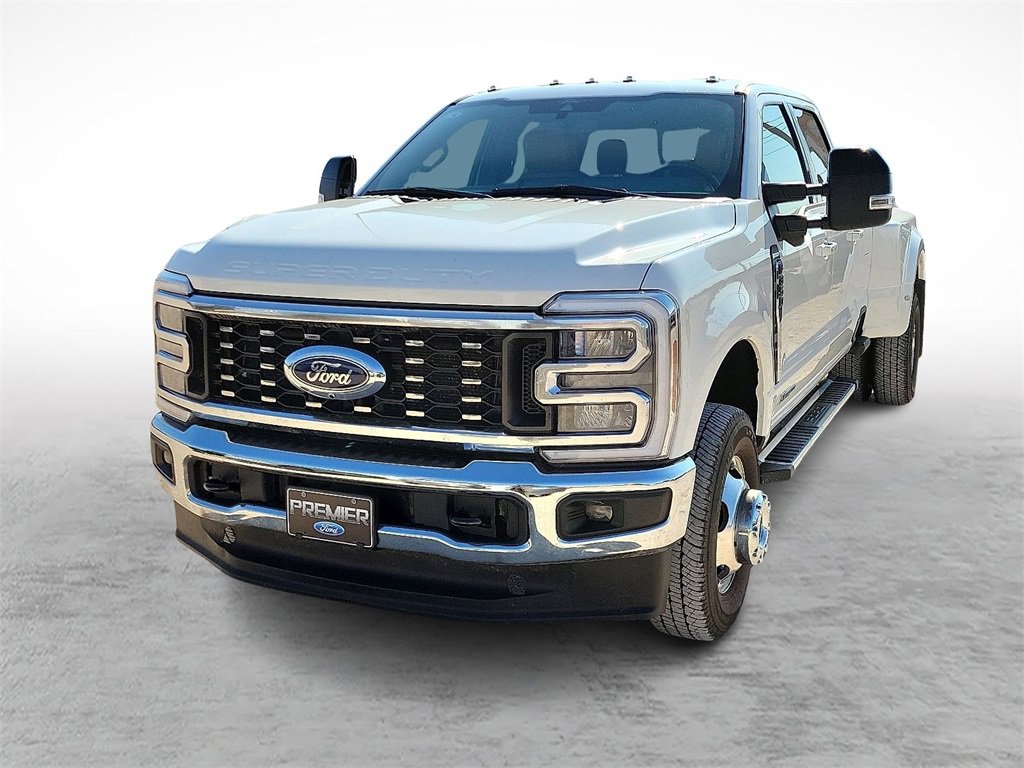 Used 2024 Ford F350 Lariat w/ Camper Package image 4
