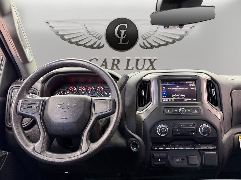 Used 2025 Chevrolet Silverado 1500 Custom Trail Boss AWD/4WD image 10