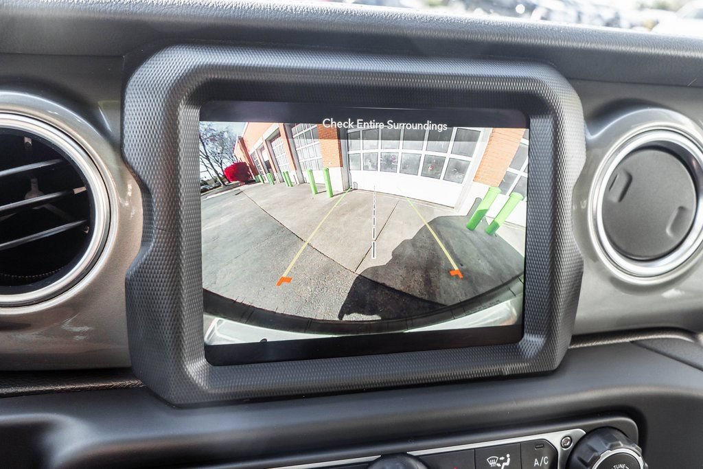 Used 2023 Jeep Wrangler Unlimited Sahara AWD/4WD image 11