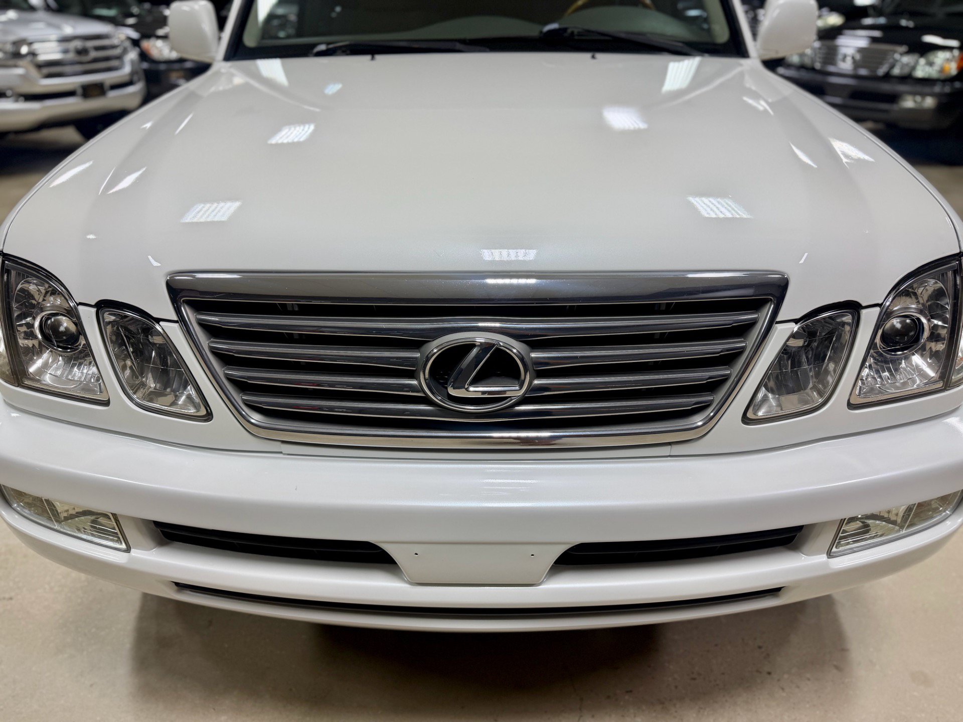 Used 2006 Lexus LX 470 4WD w/ Preferred Accessory Pkg image 15