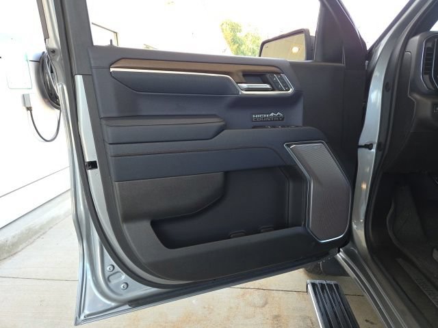 Used 2024 Chevrolet Silverado 1500 High Country AWD/4WD image 45
