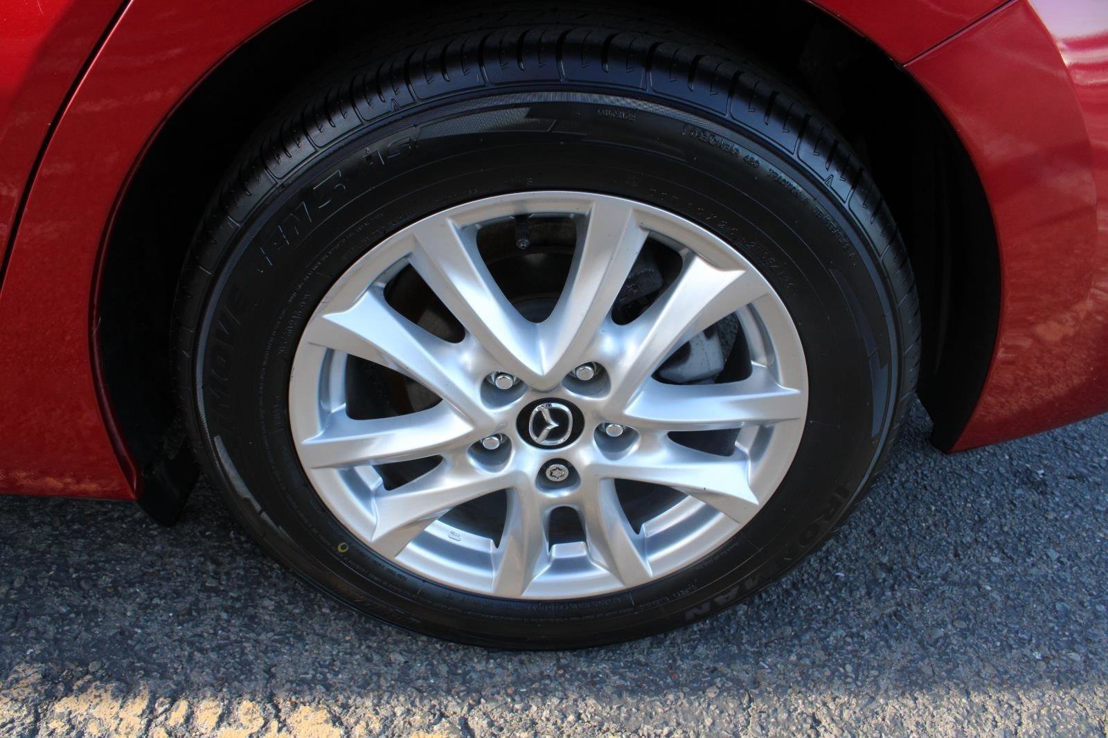 Used 2015 MAZDA MAZDA3 i Grand Touring image 12