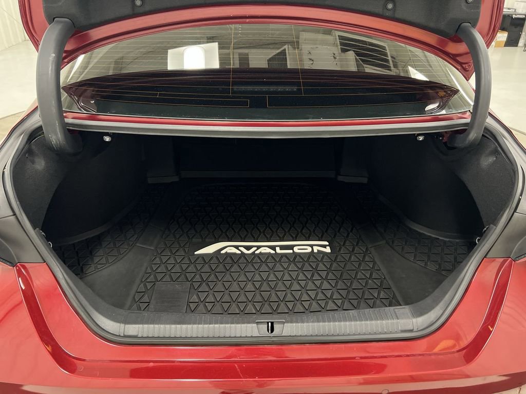 Used 2019 Toyota Avalon Touring w/ Advanced Safety Package FWD image 24