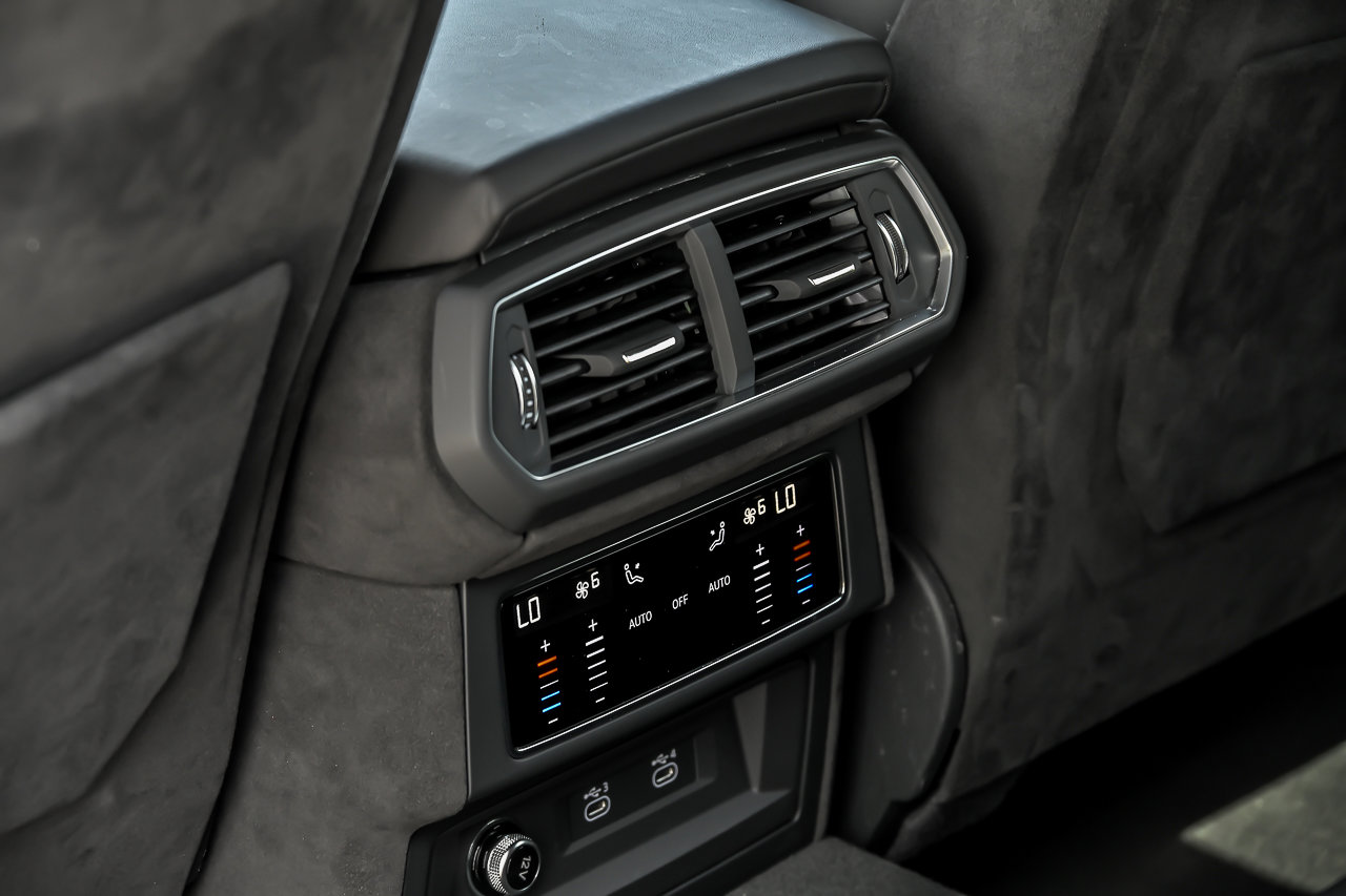 Used 2024 Lamborghini Urus S AWD/4WD image 30