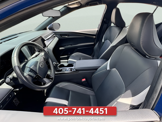 Used 2025 Toyota Camry SE FWD image 17