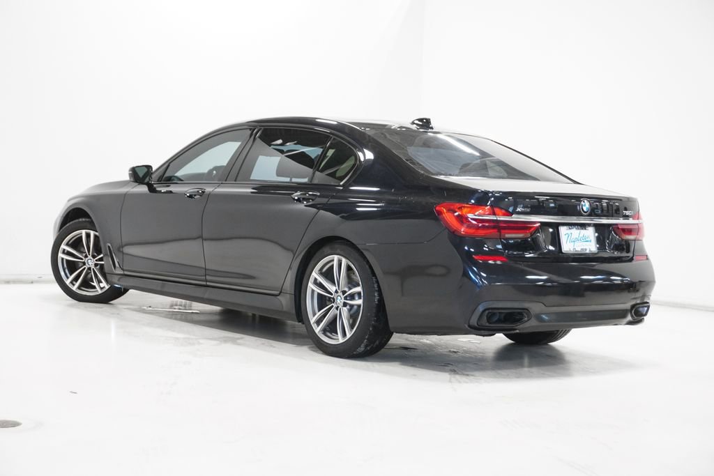 Used 2019 BMW 750i xDrive w/ M Sport Package image 29