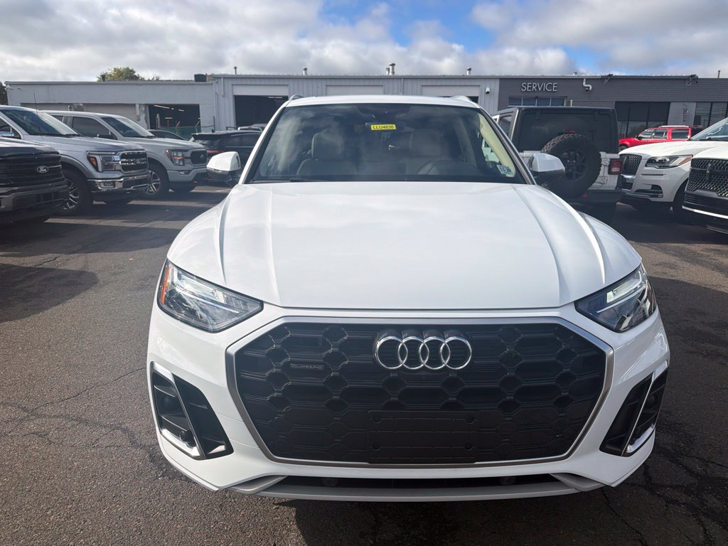 Used 2024 Audi Q5 e Premium Plus w/ Premium Plus Package AWD/4WD image 10