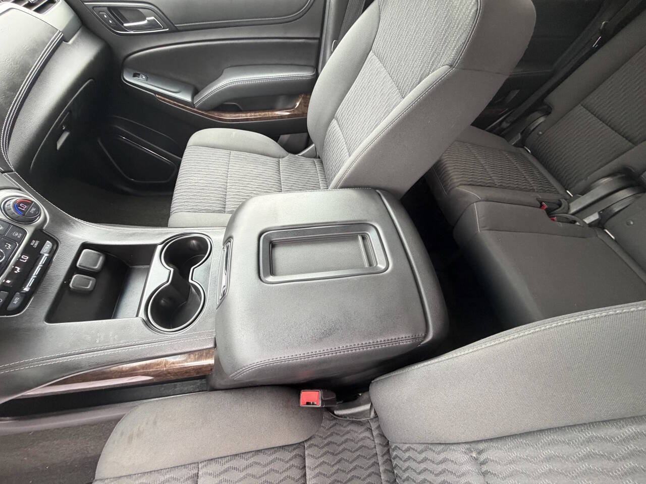 Used 2018 Chevrolet Tahoe LS AWD/4WD image 31