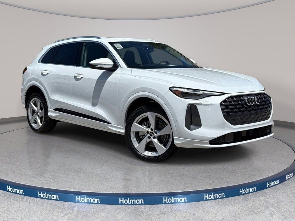 Certified 2025 Audi Q5 Premium Plus w/ Premium Plus image 2