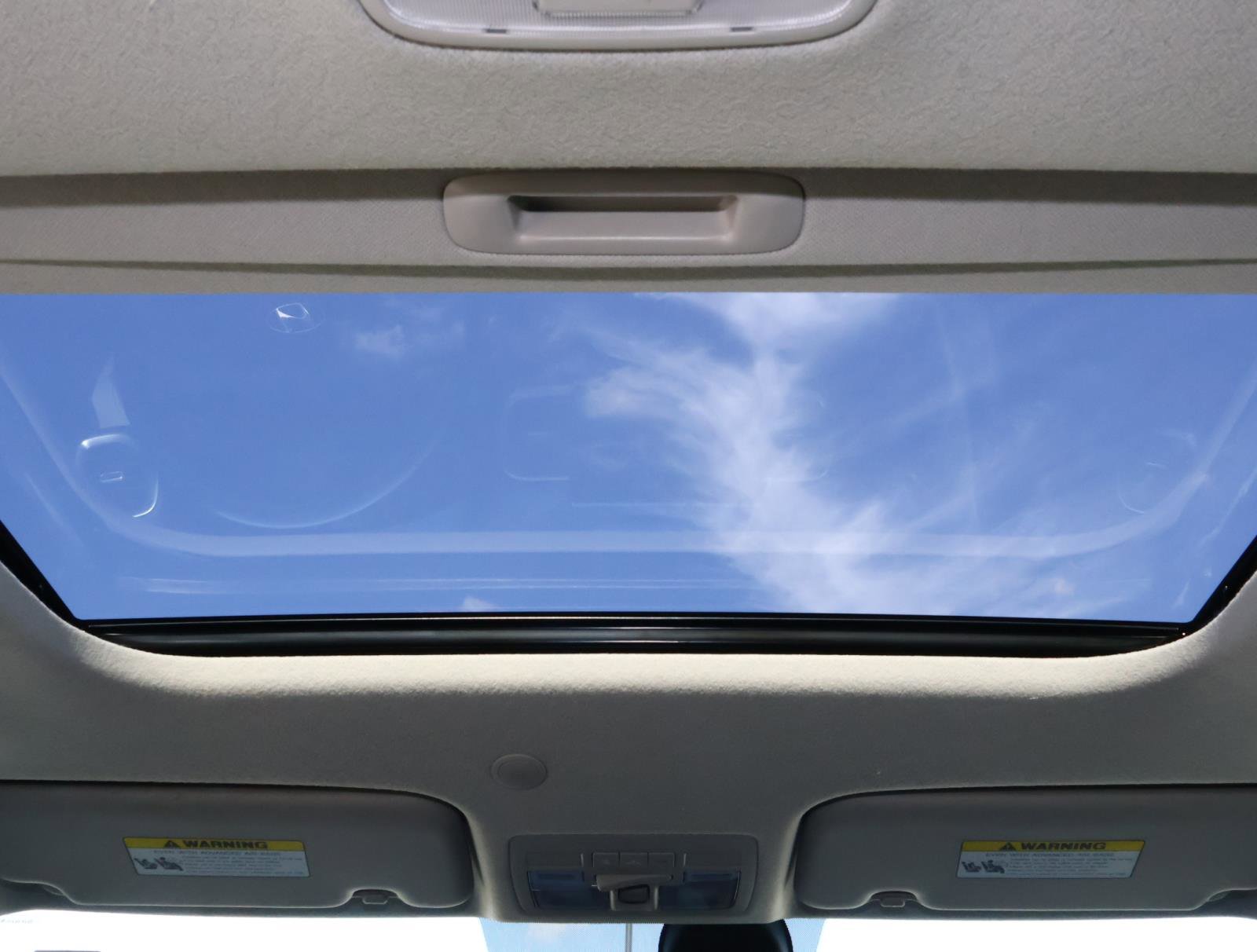 Used 2021 Hyundai Venue SEL w/ Premium Package image 12