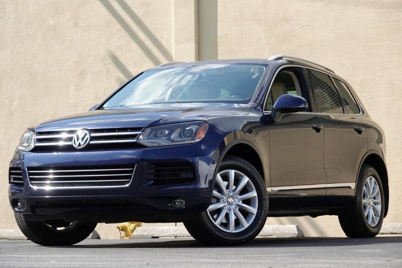 Used 2012 Volkswagen Touareg Sport image 77