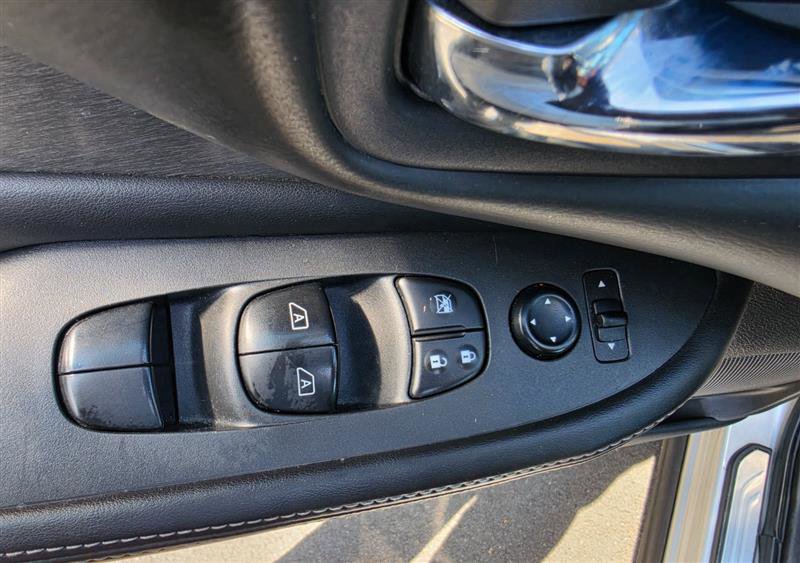 Used 2020 Nissan Murano SV AWD/4WD image 44
