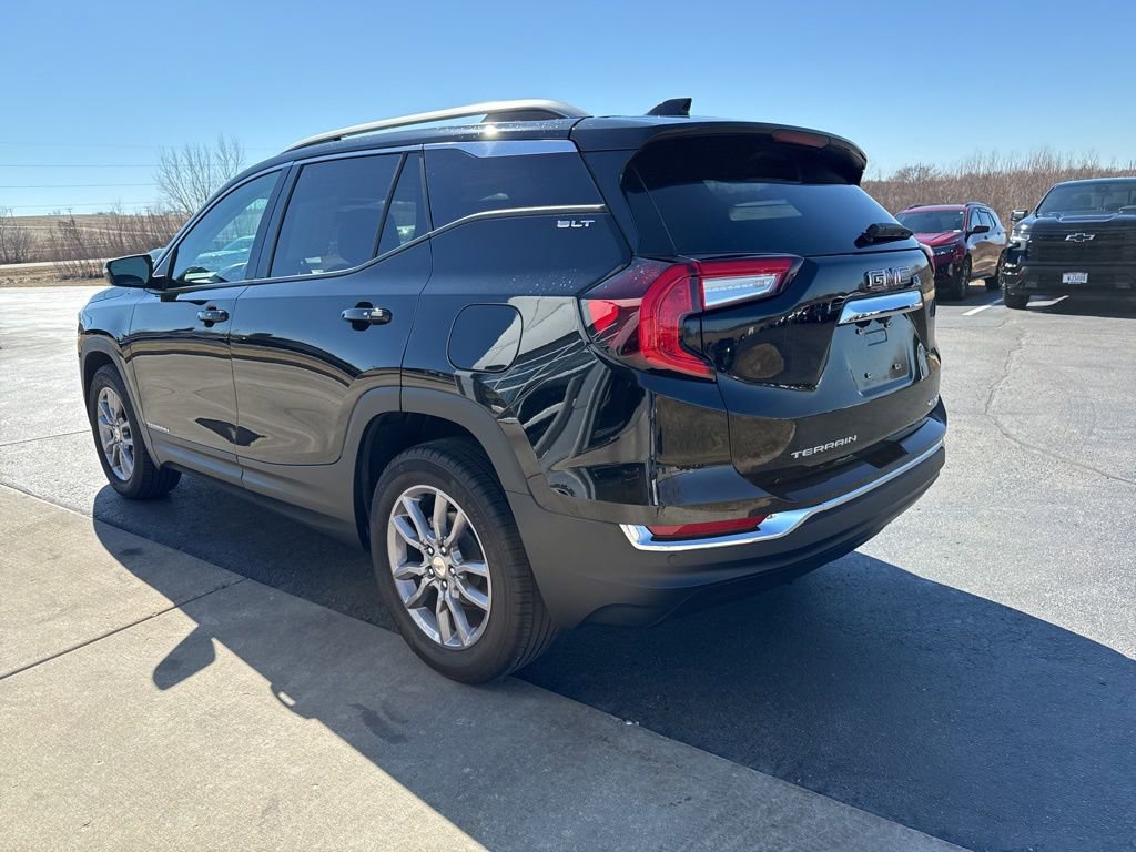 Certified 2024 GMC Terrain SLT w/ Infotainment Package II image 7