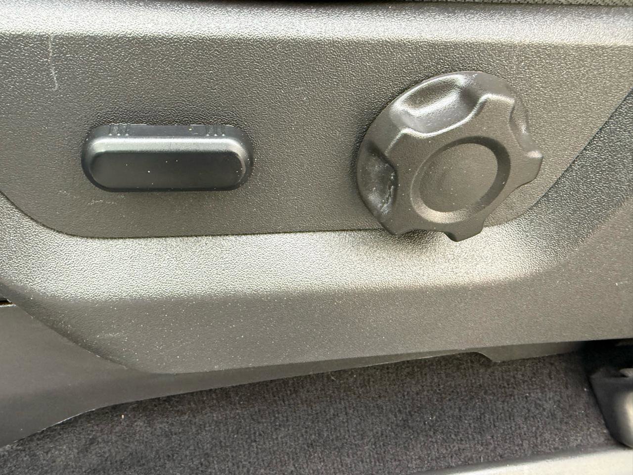 Used 2012 Ford F250 XLT w/ XLT Premium Pkg image 53