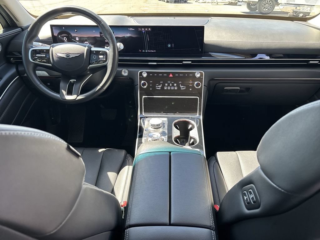 Used 2025 Genesis GV80 2.5T Standard AWD/4WD image 24