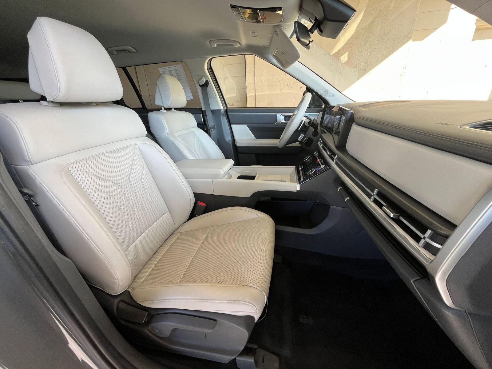 Used 2025 Hyundai Santa Fe SEL AWD/4WD image 38