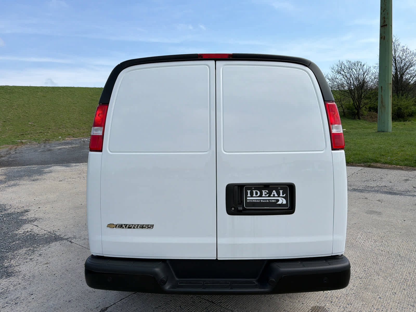 New 2025 Chevrolet Express 2500 w/ Driver Convenience Package image 7