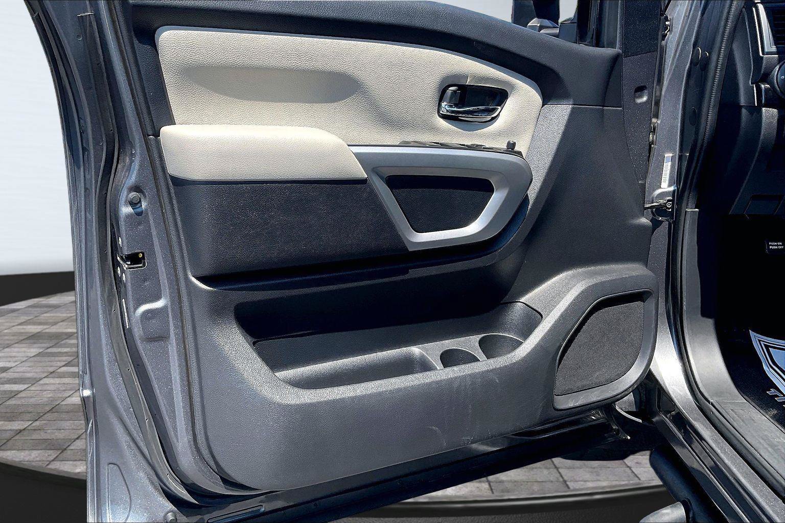 Certified 2024 Nissan Titan SV w/ SV Convenience Package RWD image 25